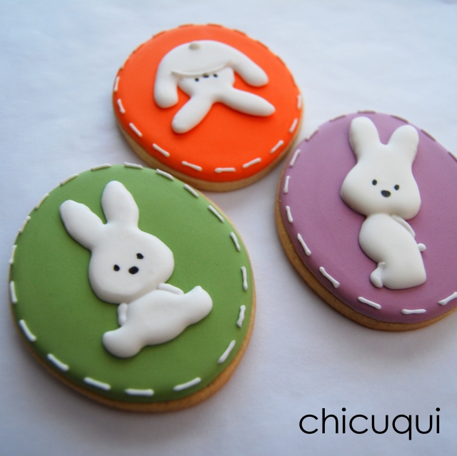 Conejitos de Pascua Easter bunny galletas decoradas chicuqui.com