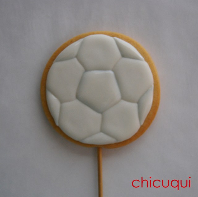 balón de futbol atletico de madrid en galletas decoradas chicuqui.com
